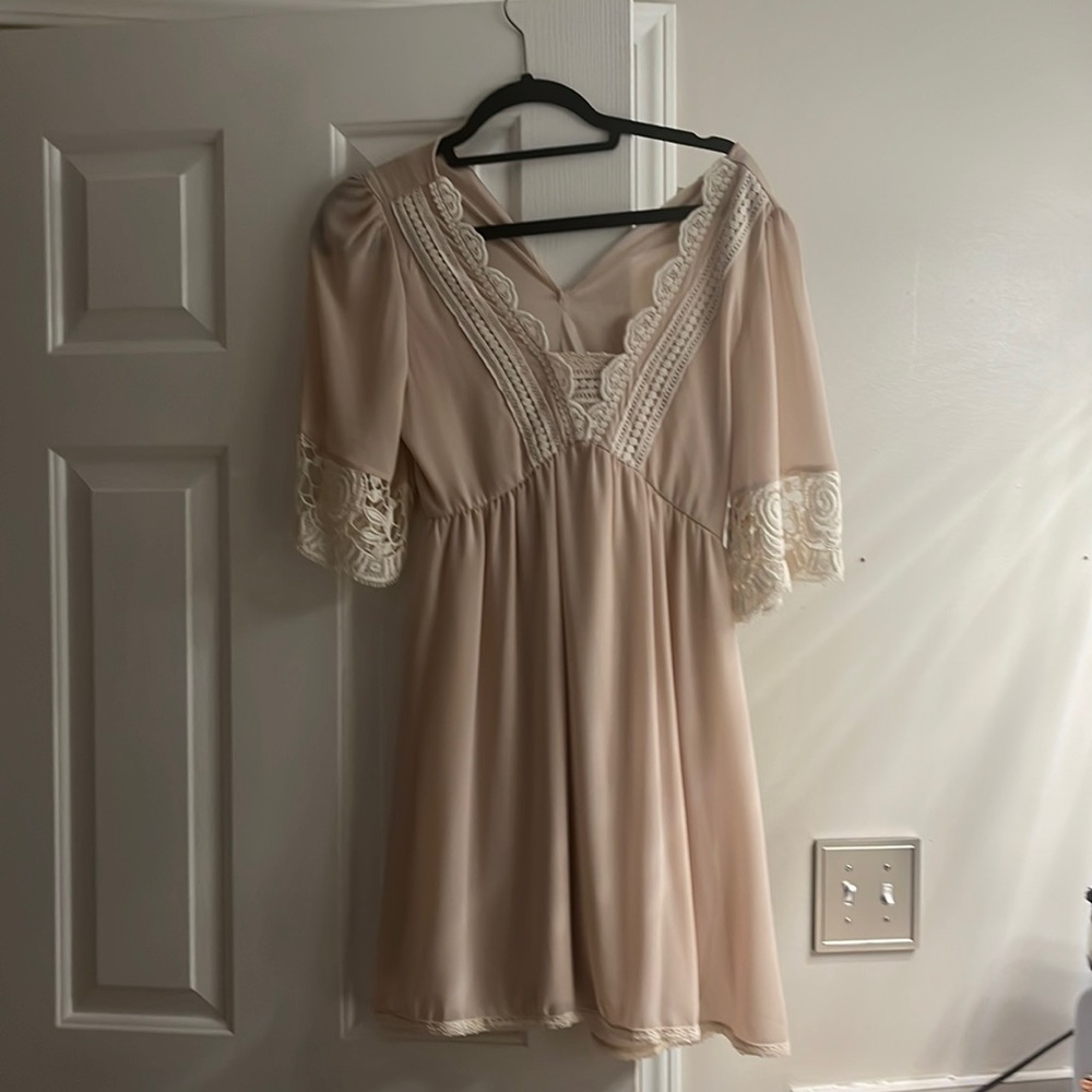 Lace detailed crème & ivory dress